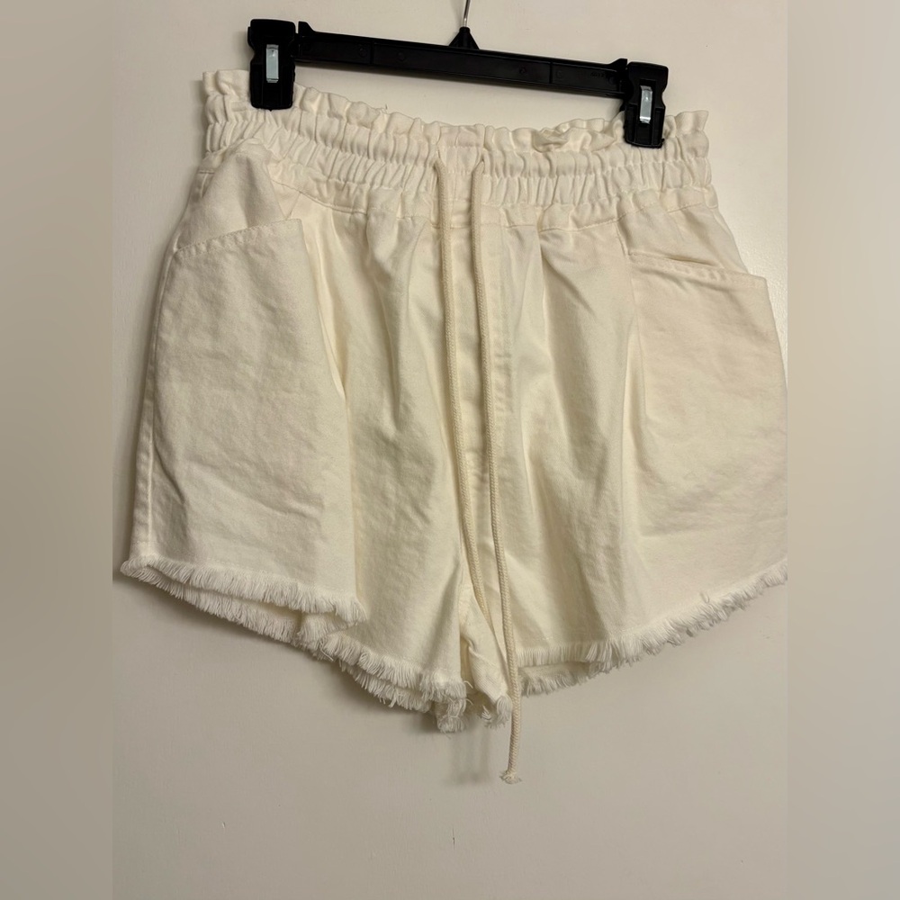 NWT She + Sky Women's White Shorts in Size Large
